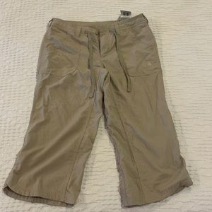 The North Face Relaxed Fit W Horizon Betty Capris in color Dune Beige